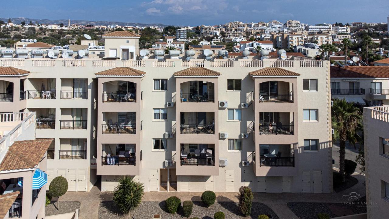 Royal Seacrest Crown-Jewel, 2B, Pools, Sea, Center Lägenhet Paphos Exteriör bild